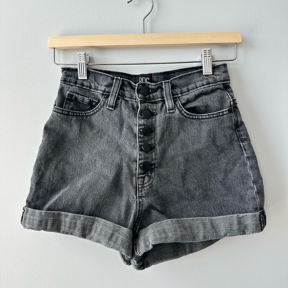 BDG High-Rise Mom Jean Shorts